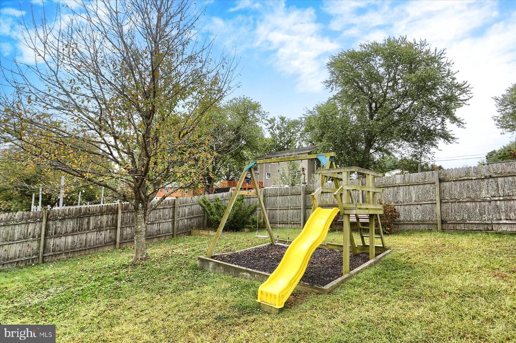 110 NORTHCREST DRIVE