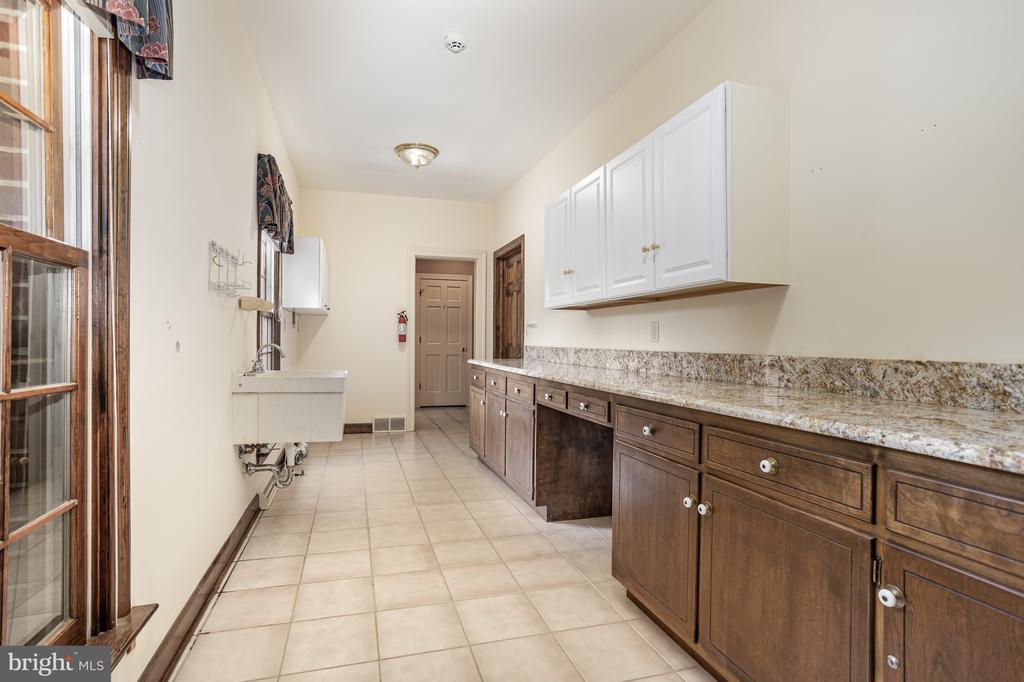 2547 HEPPLEWHITE DRIVE