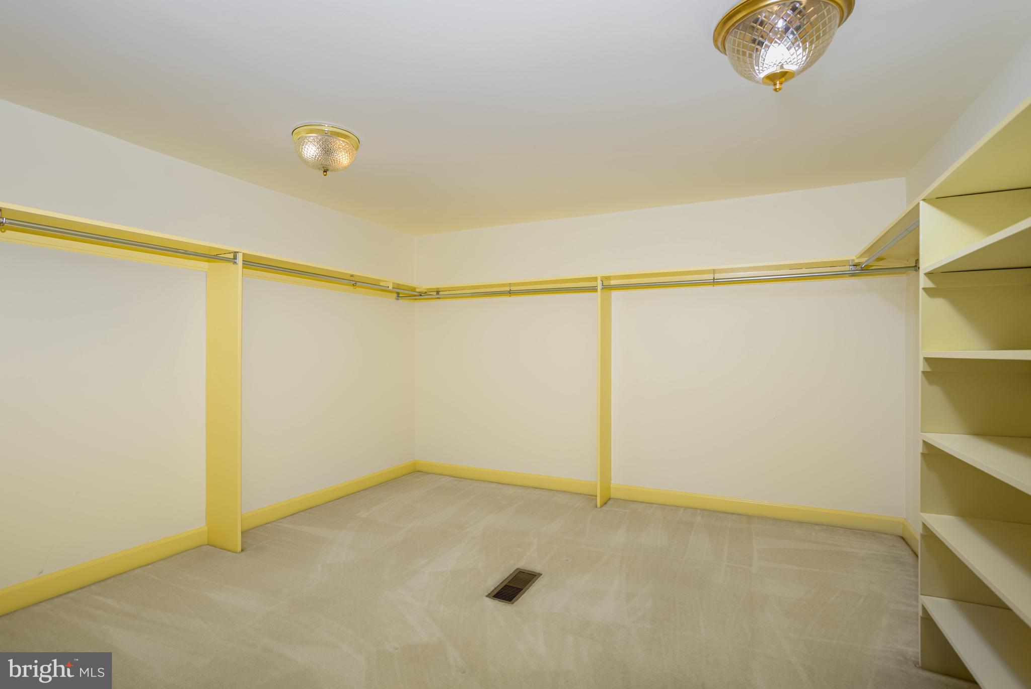 2547 HEPPLEWHITE DRIVE