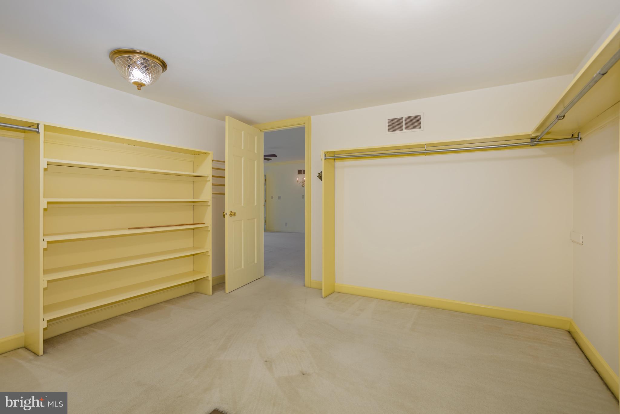 2547 HEPPLEWHITE DRIVE