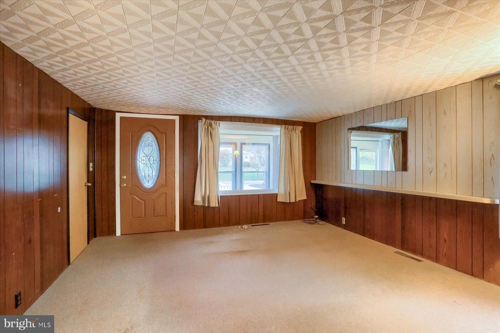 31 SPRINGERS LANE