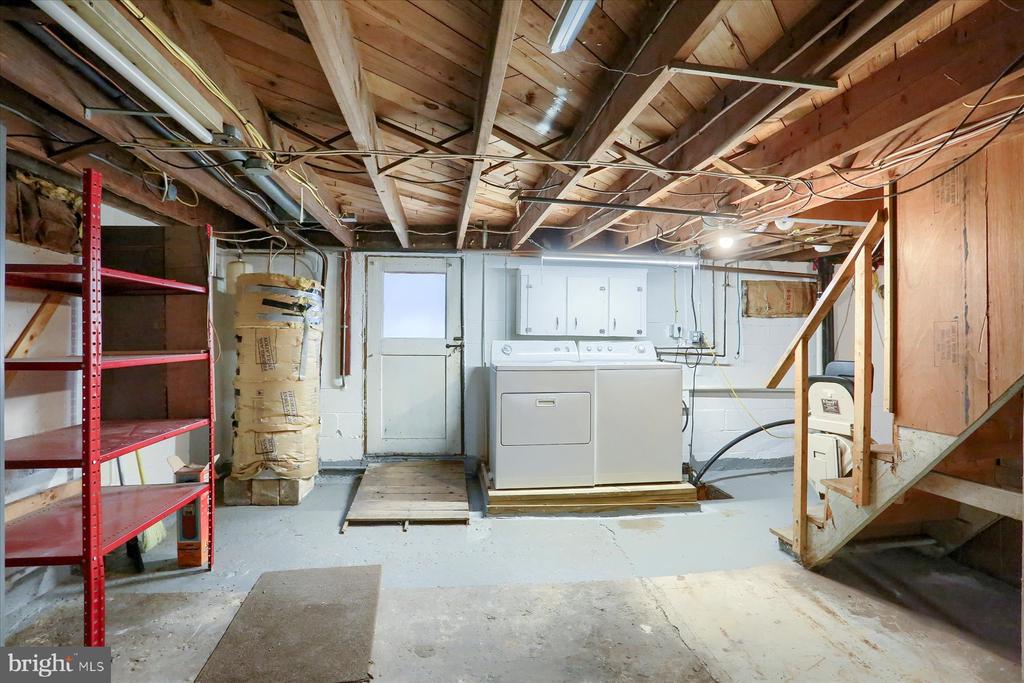 31 SPRINGERS LANE