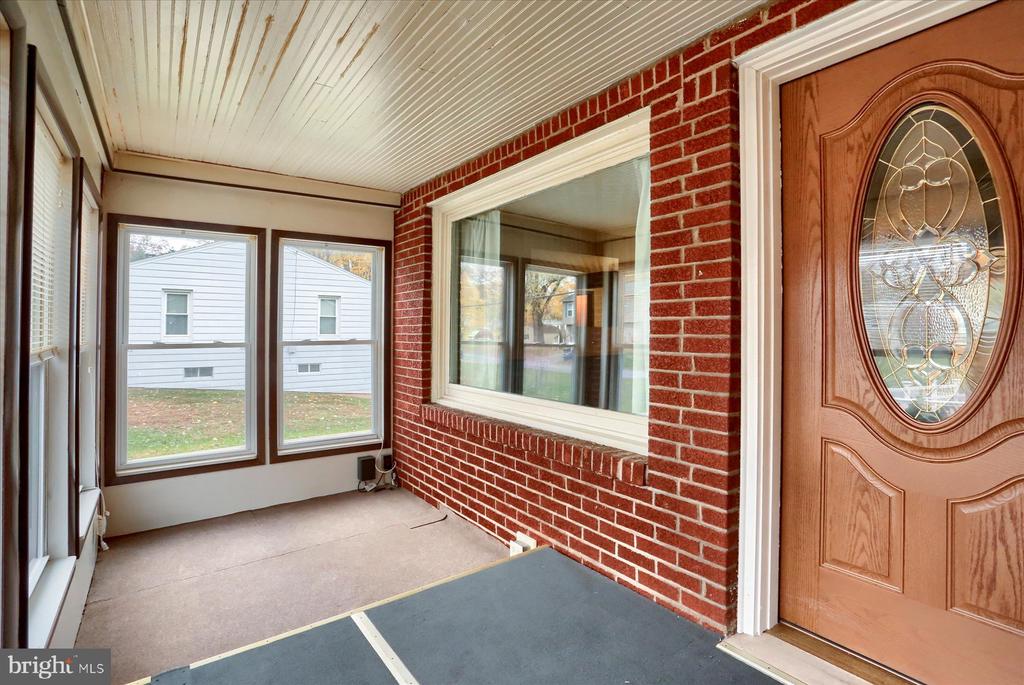 31 SPRINGERS LANE