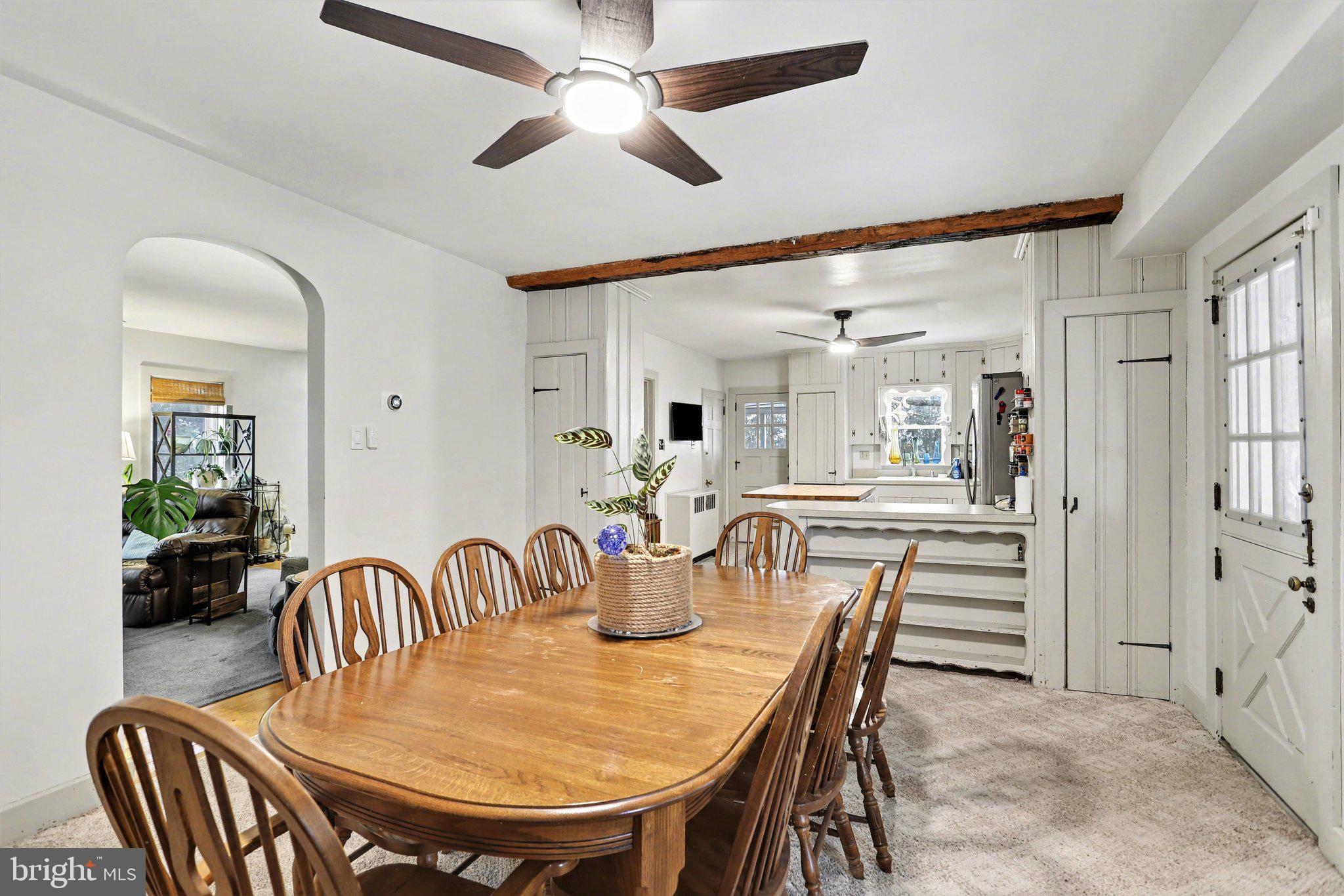 1068 GRANDVIEW ROAD