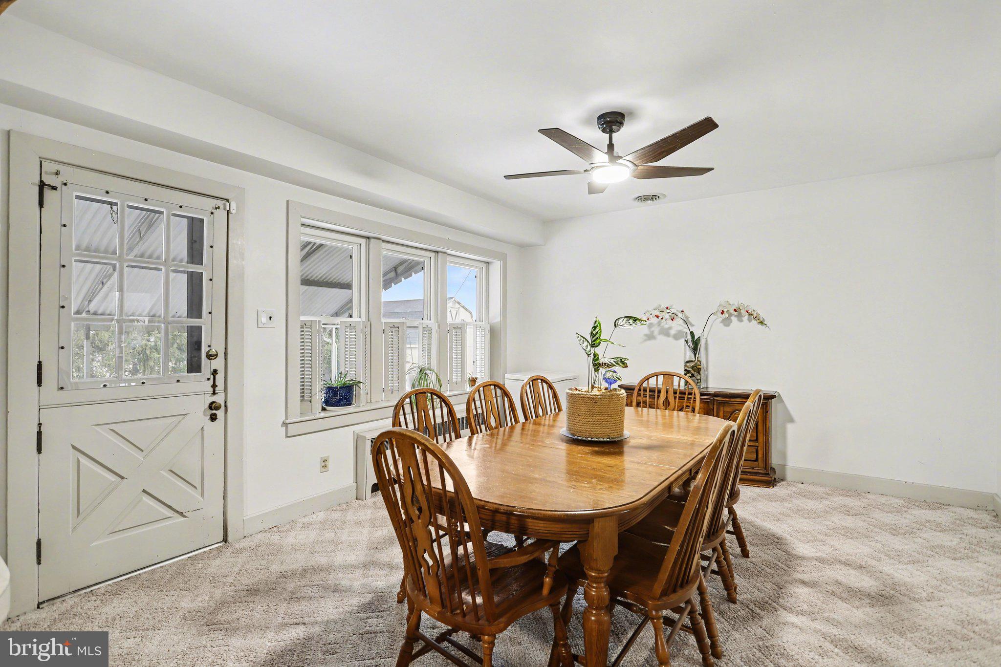 1068 GRANDVIEW ROAD