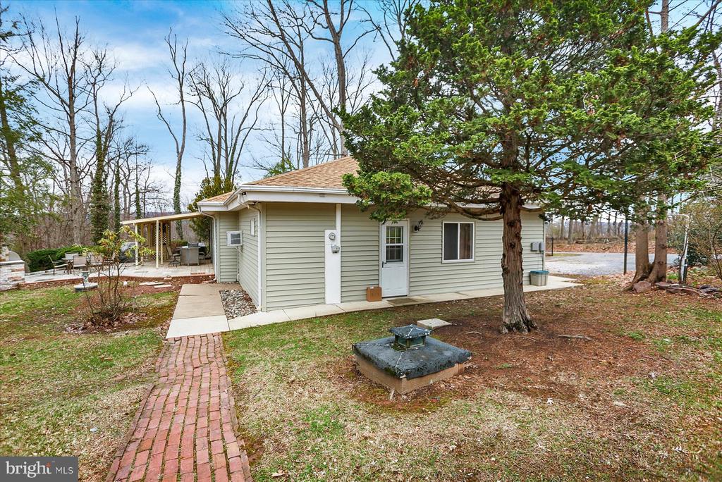 160 KENNEDY LANE