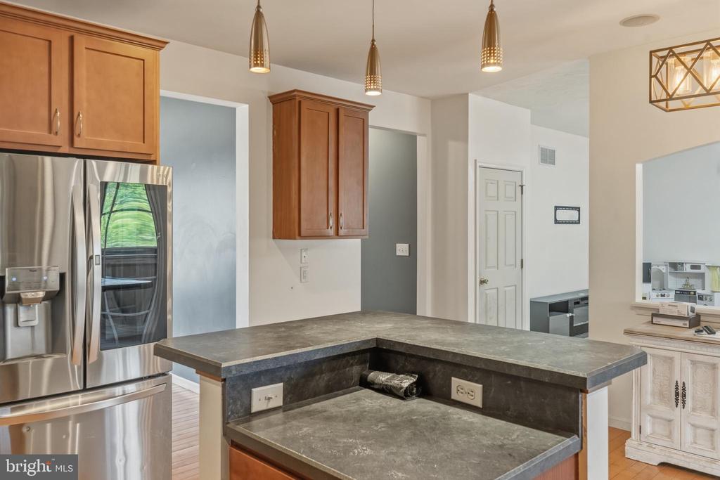 1325 SADDLEBACK ROAD