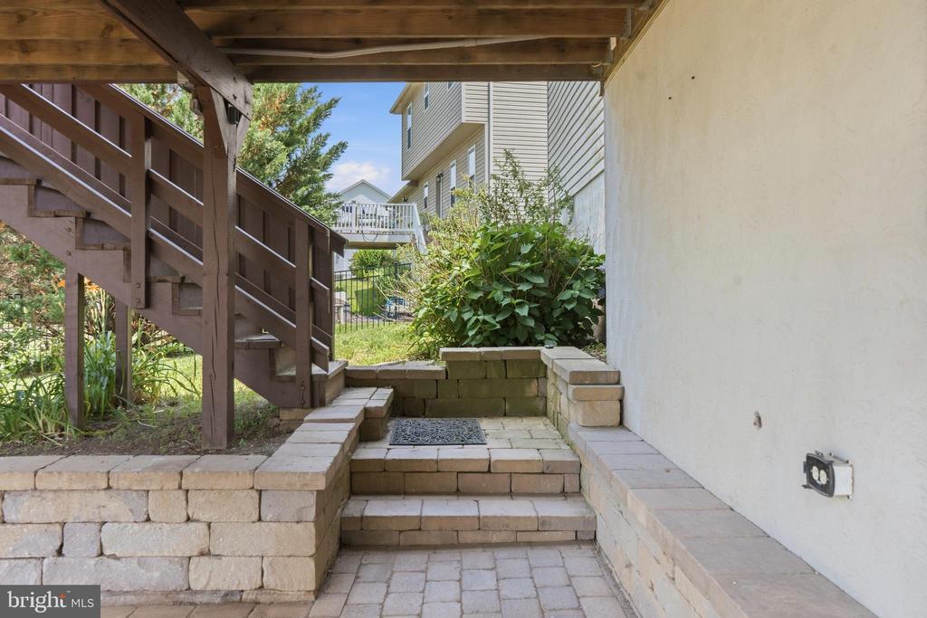1325 SADDLEBACK ROAD