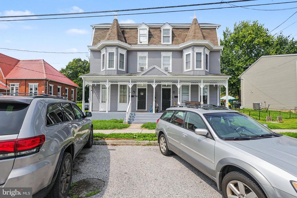 110 N YORK STREET