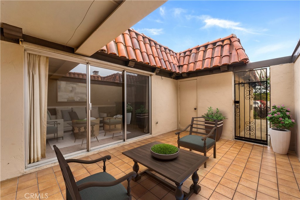 3055 Club House Circle