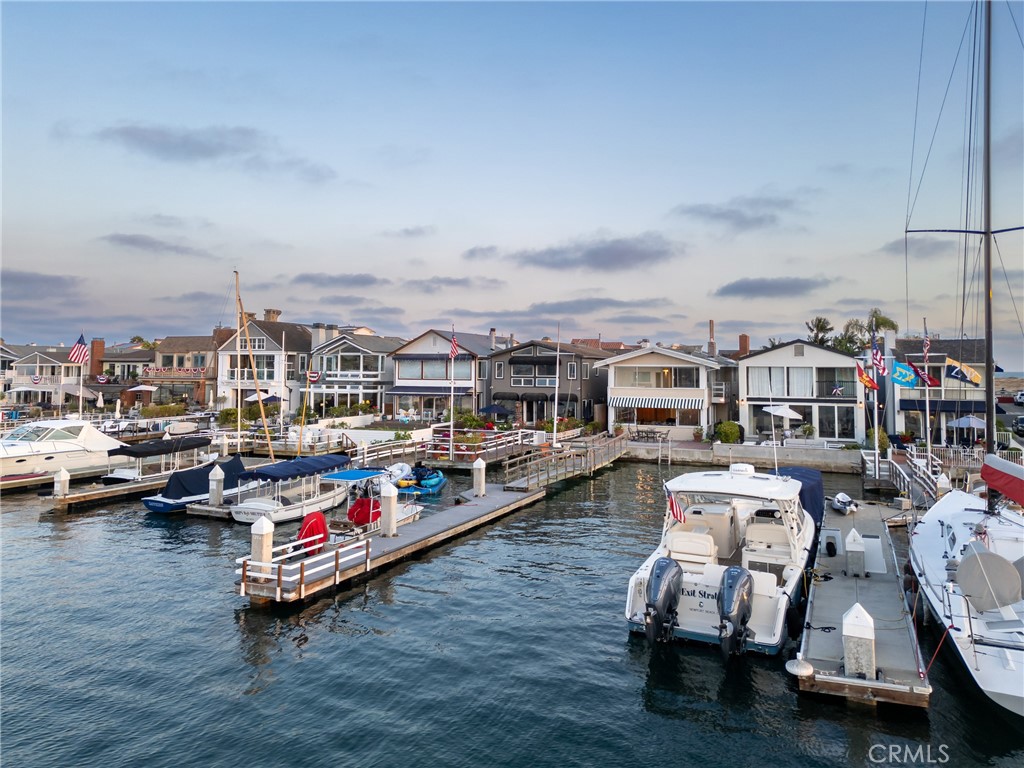 1204 E Balboa Boulevard