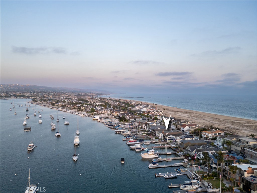 1204 E Balboa Boulevard