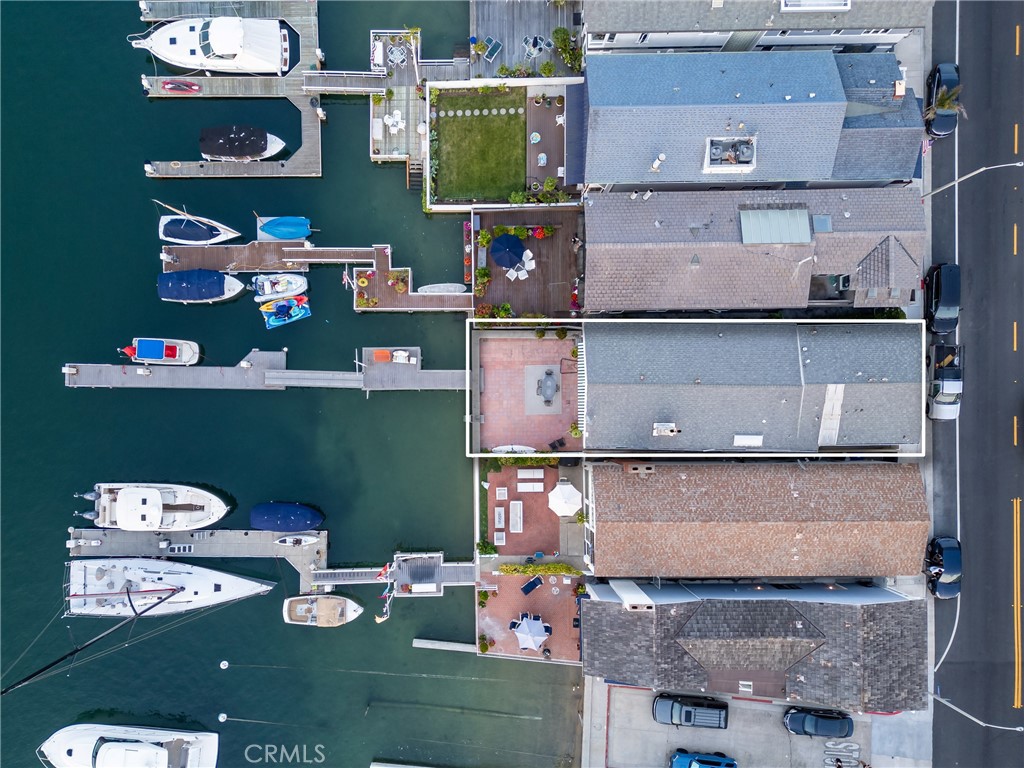 1204 E Balboa Boulevard