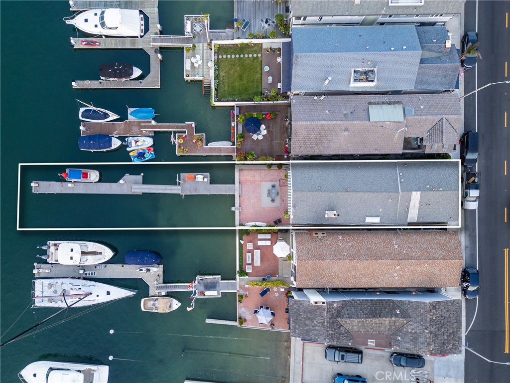 1204 E Balboa Boulevard