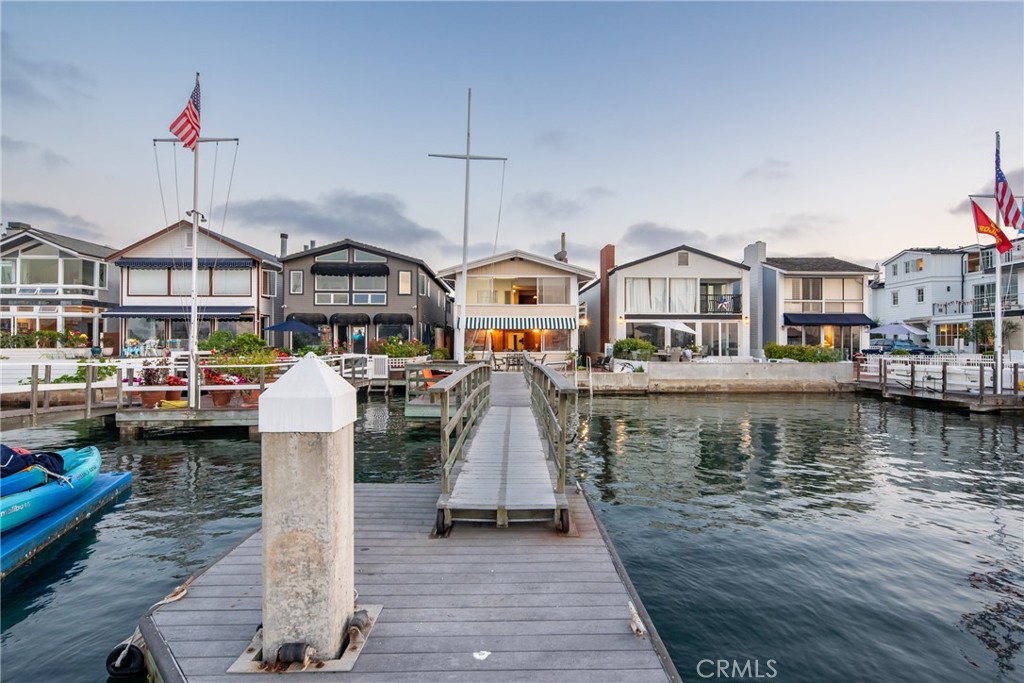 1204 E Balboa Boulevard