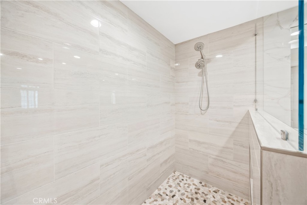 29282 Rue Cerise 7