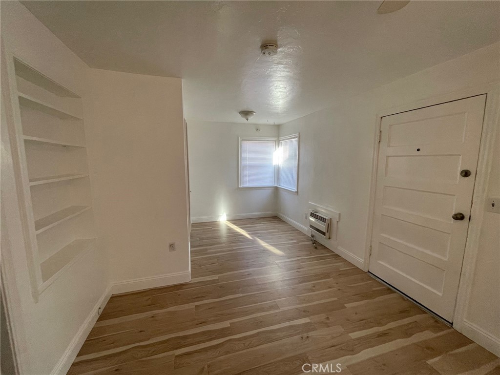 228 W 8th Avenue