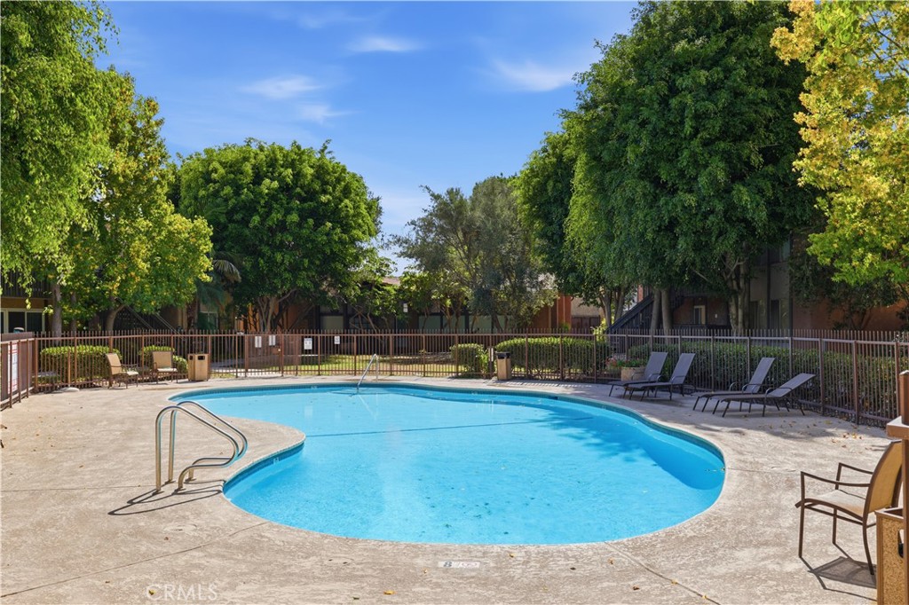 1123 Sepulveda
