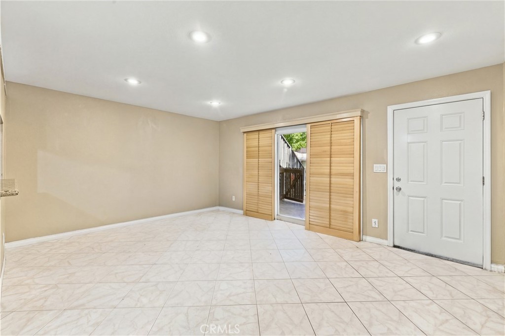 1123 Sepulveda