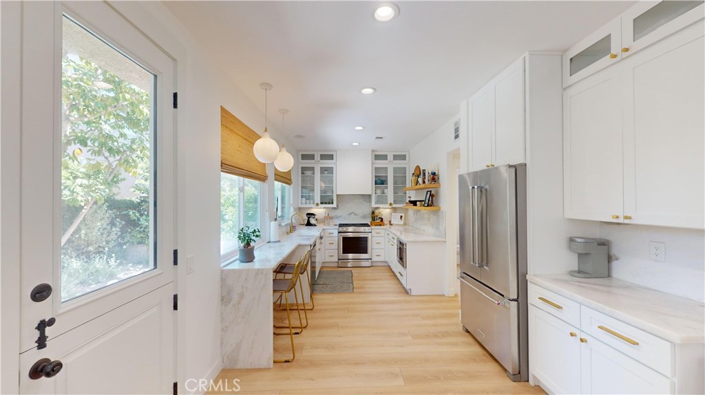 2531 Santa Ana Avenue