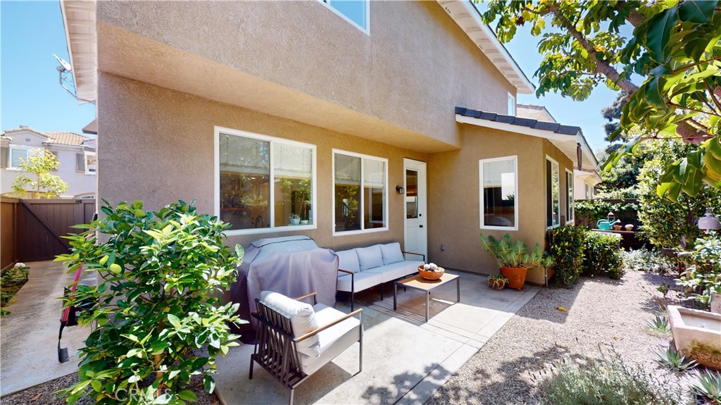 2531 Santa Ana Avenue