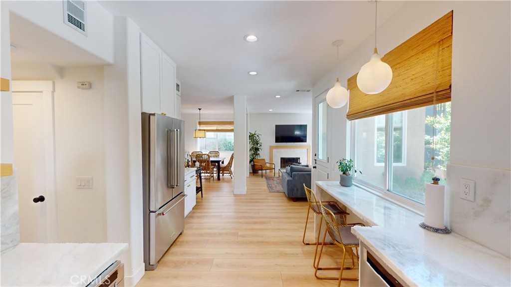 2531 Santa Ana Avenue