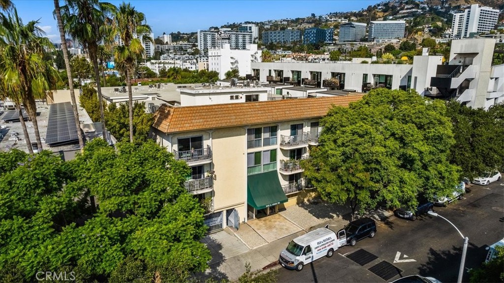 1045 N Kings Road 104