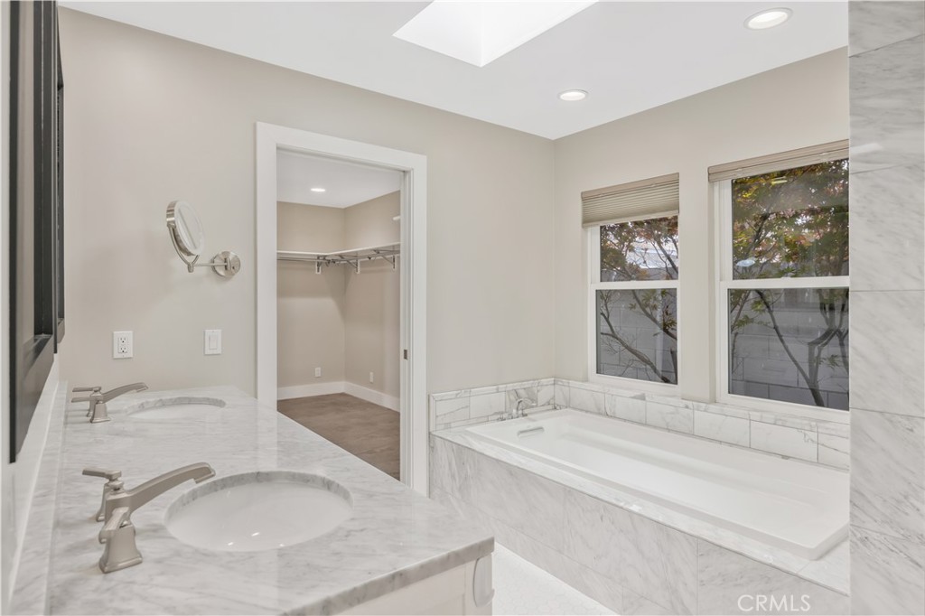 368 Costa Mesa