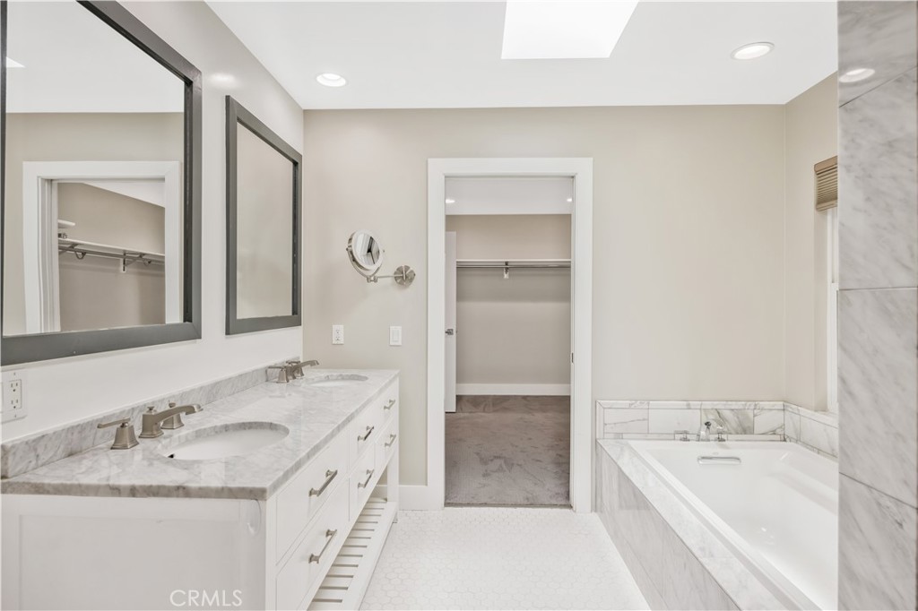 368 Costa Mesa