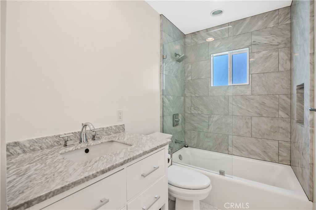 368 Costa Mesa