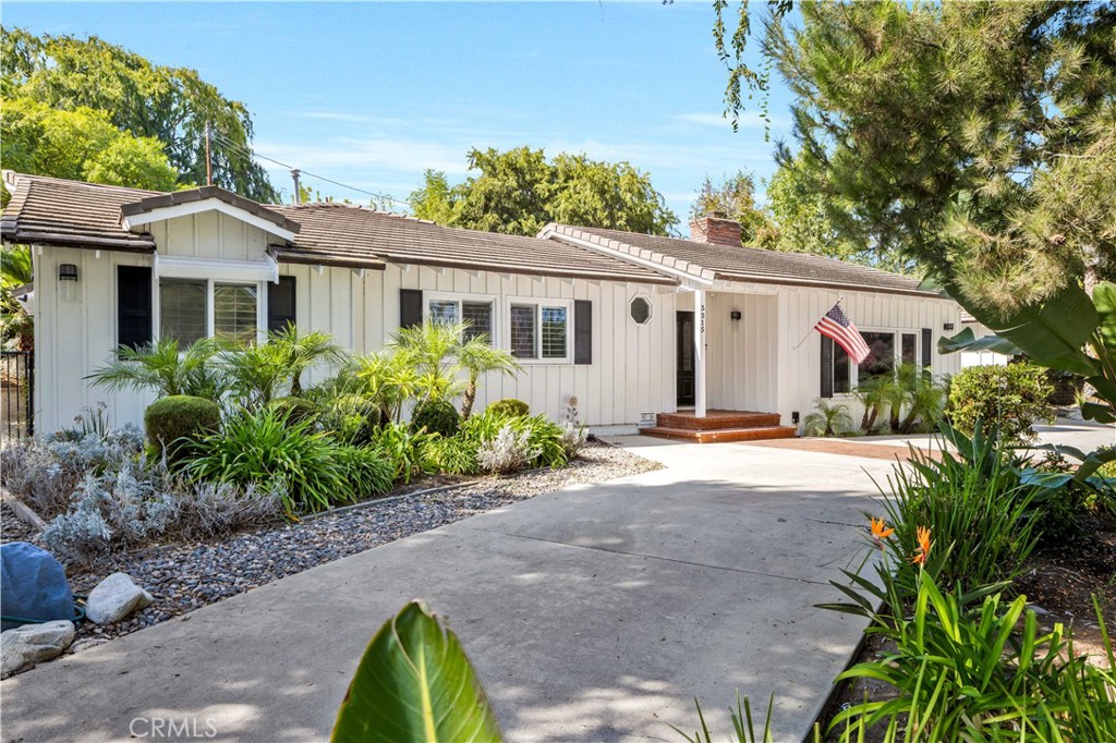 3215 Arbol Drive