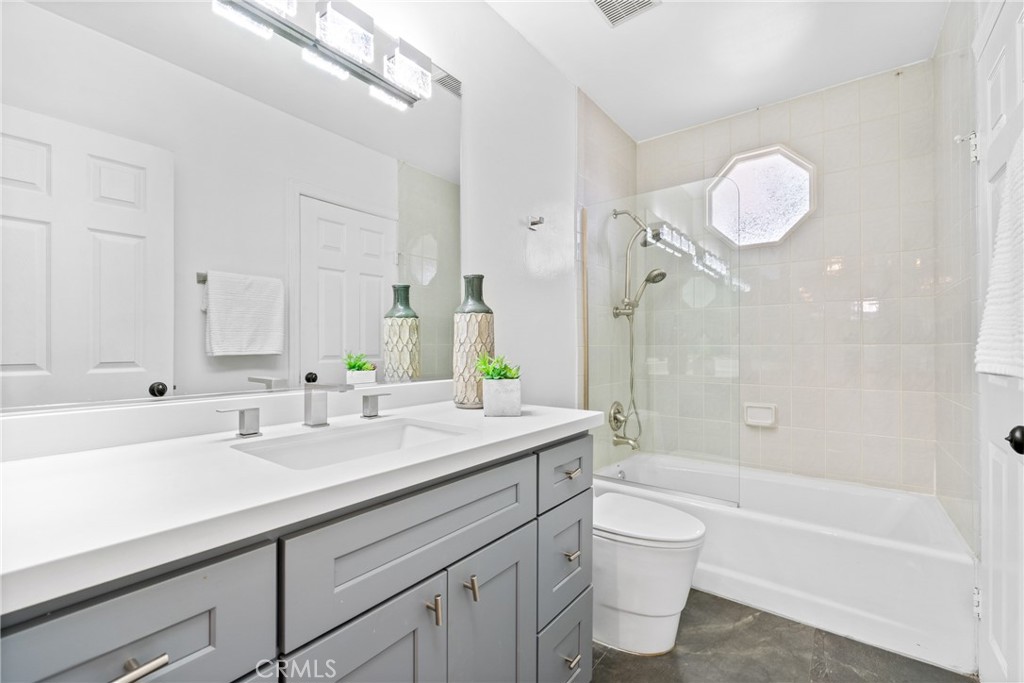 3215 Arbol Drive