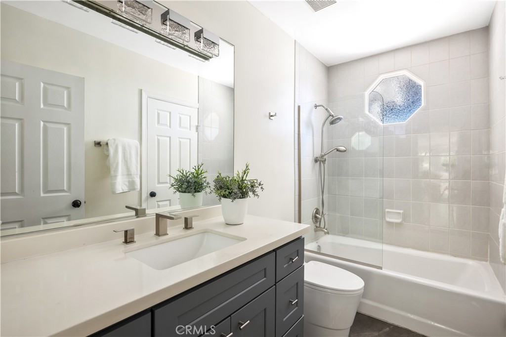 3215 Arbol Drive
