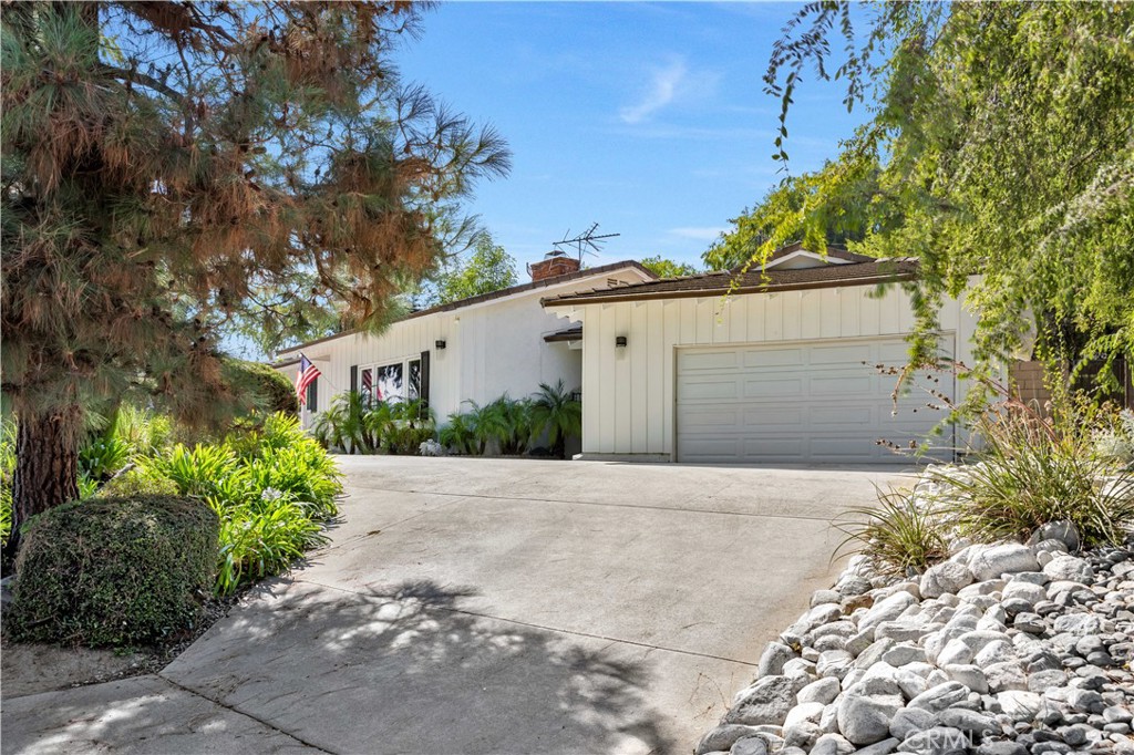 3215 Arbol Drive