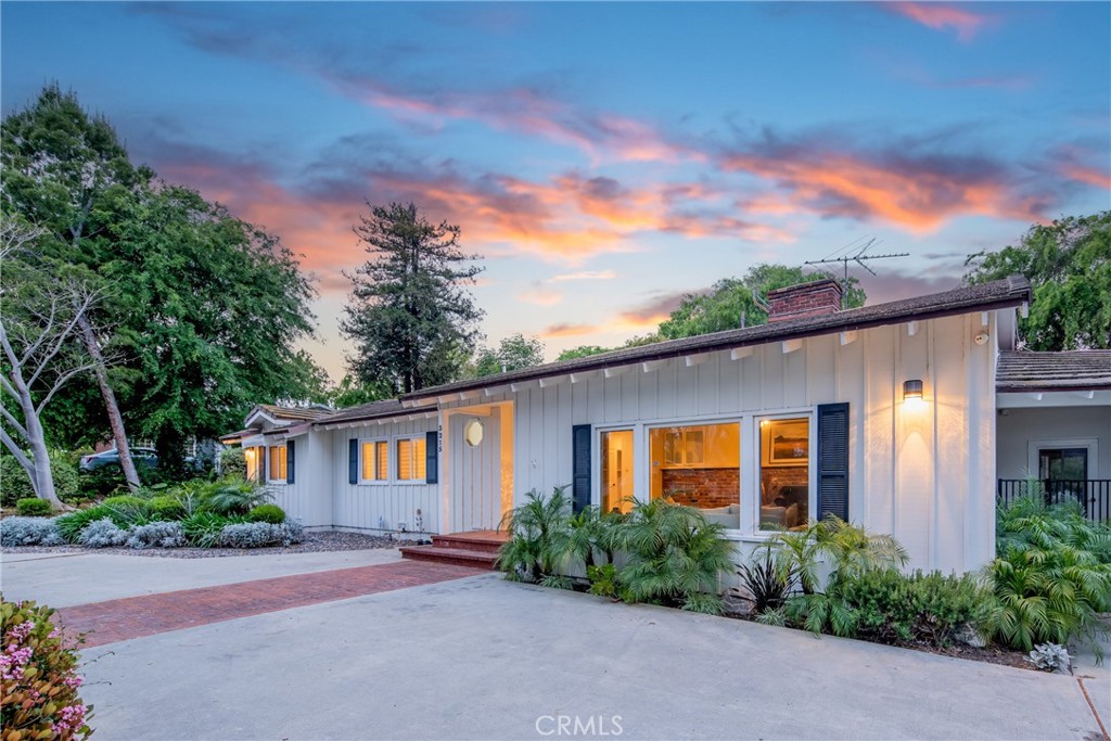 3215 Arbol Drive