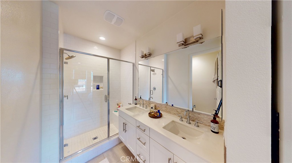 685 W 17th