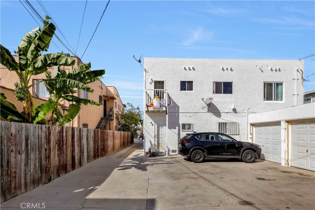 1408 Walnut