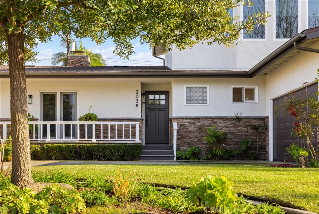 2038 Aliso Avenue
