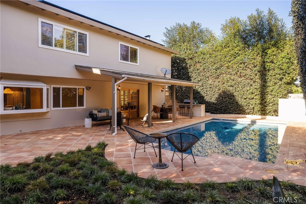 1096 Tulare