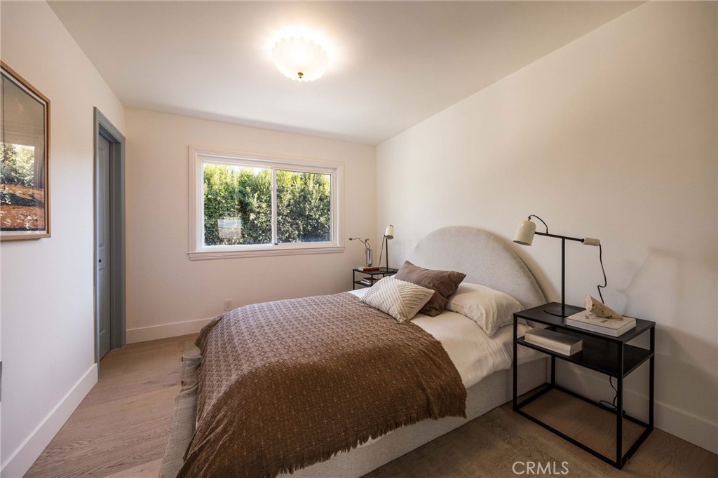 1096 Tulare