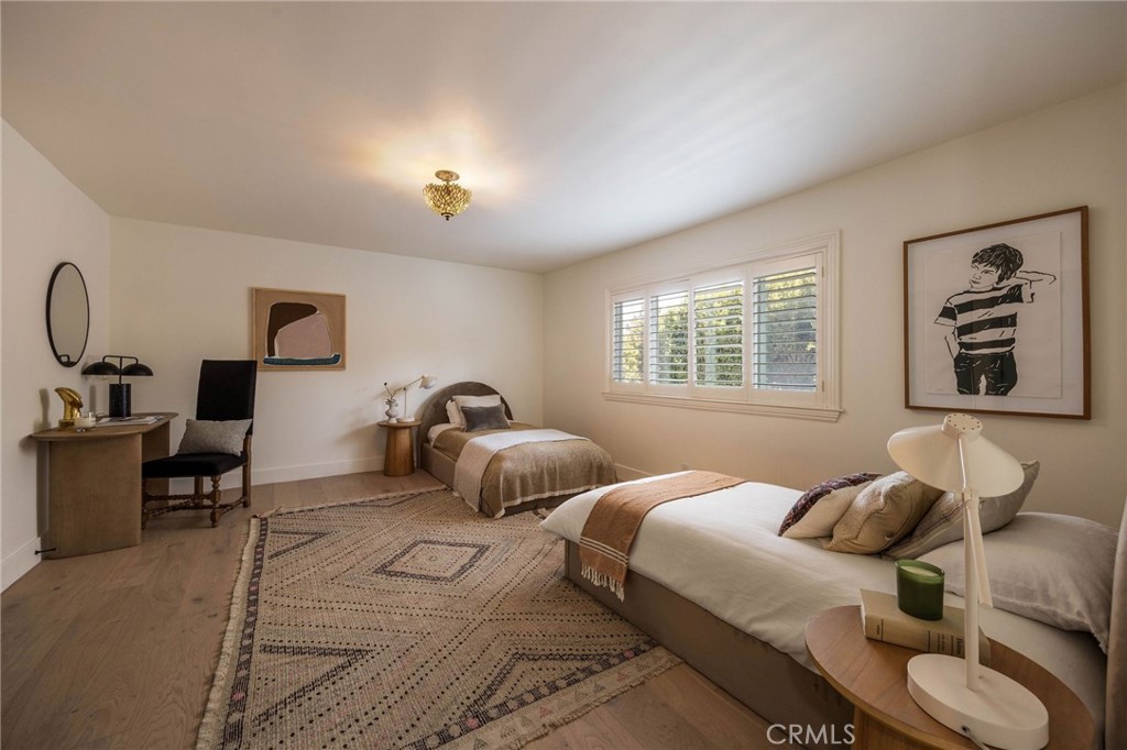 1096 Tulare
