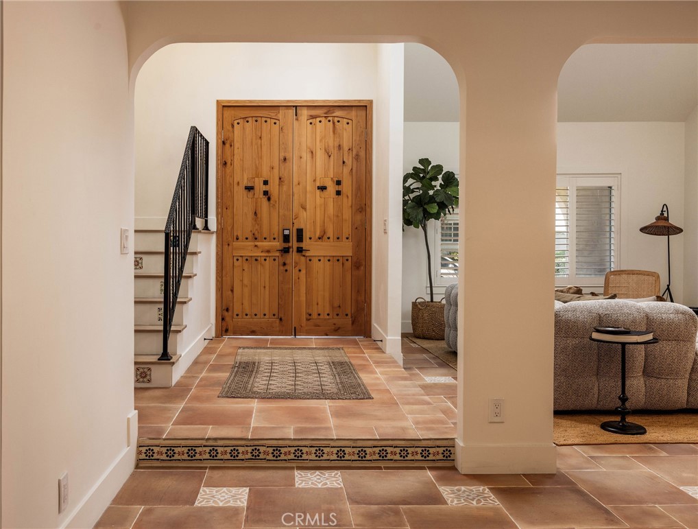 1096 Tulare