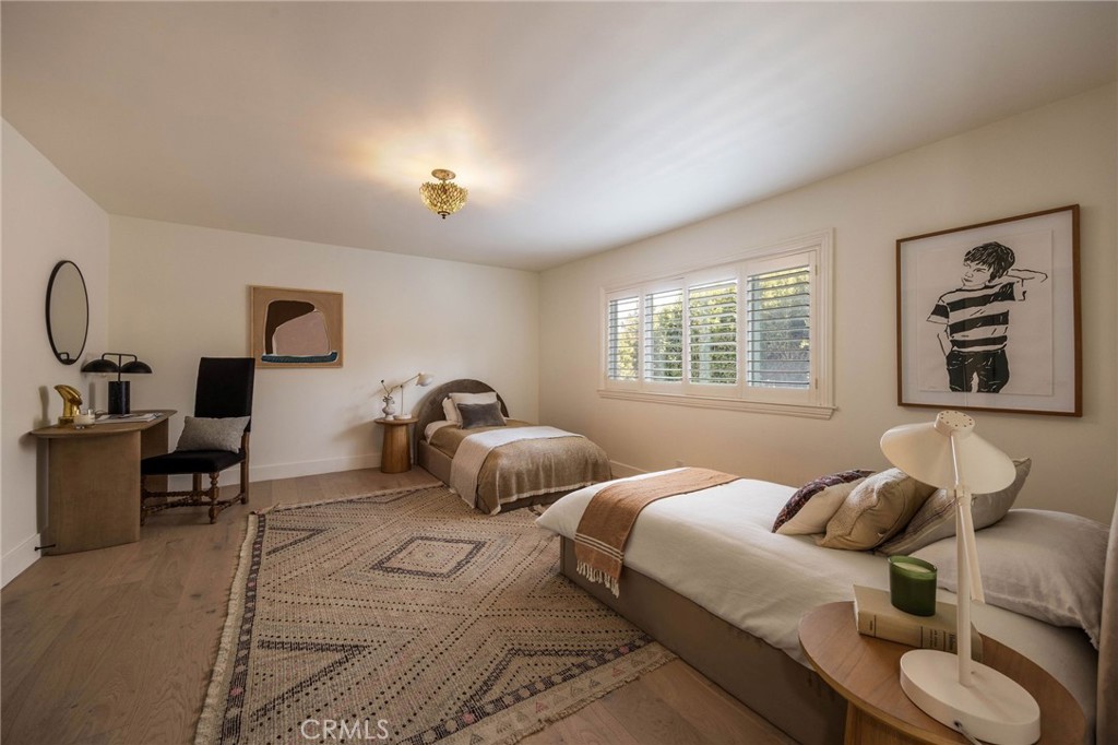 1096 Tulare