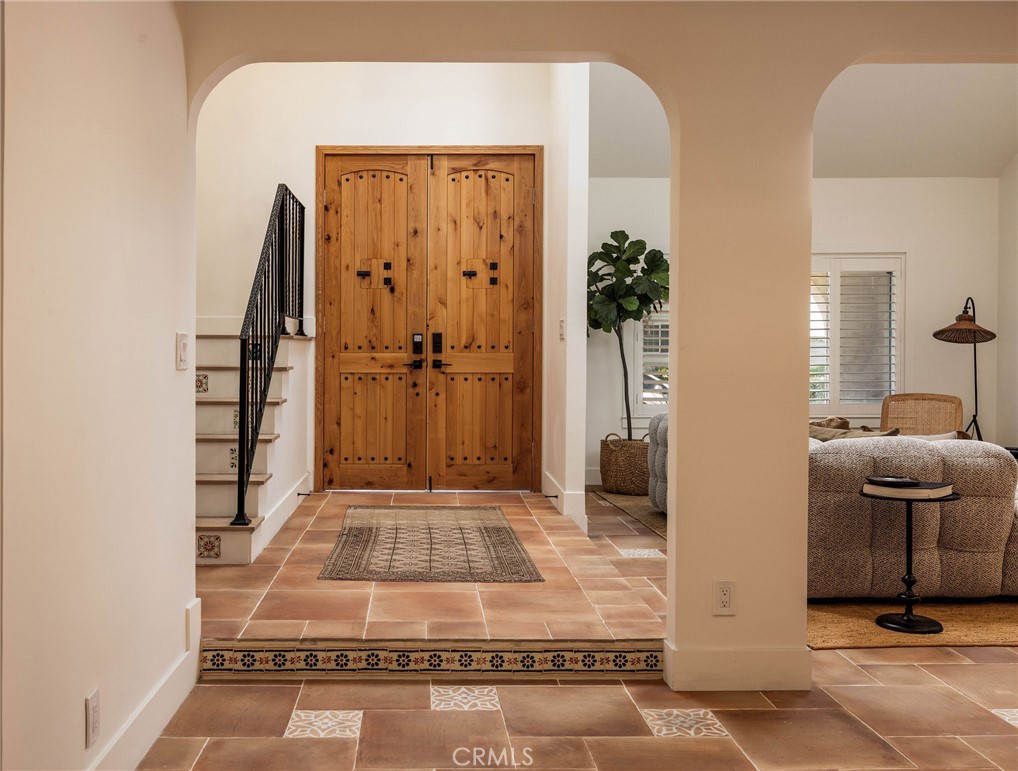 1096 Tulare