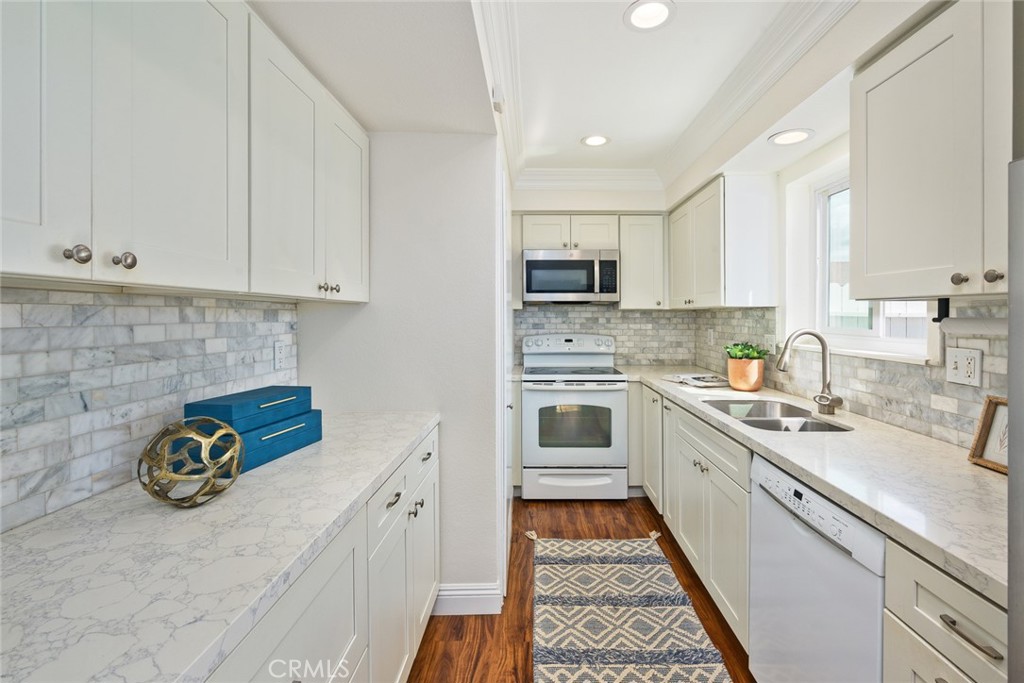 19868 Piccadilly Lane