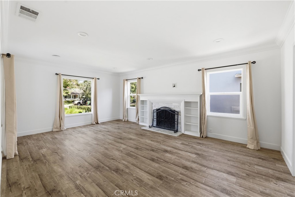 2311 Valencia