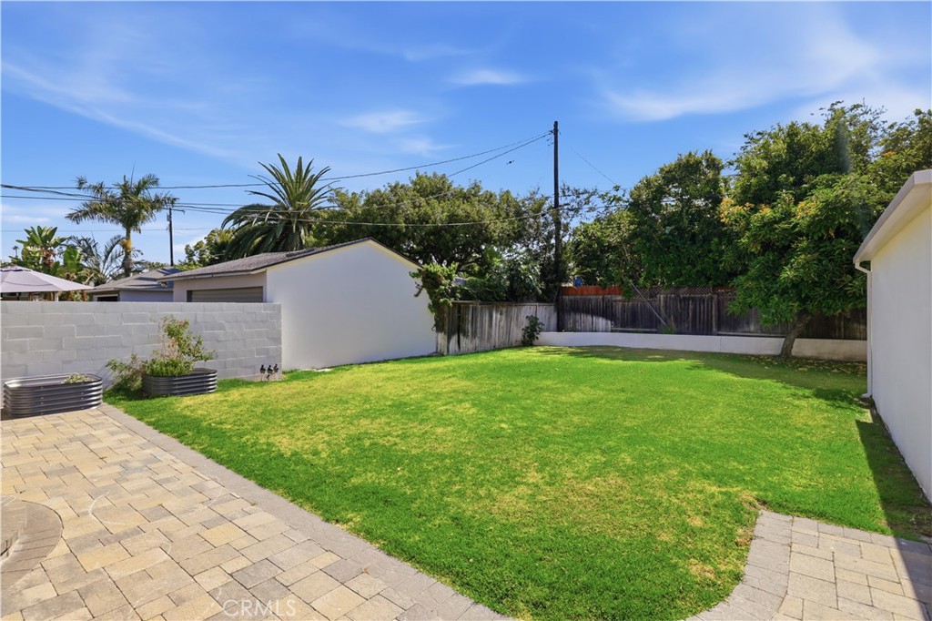 2311 Valencia