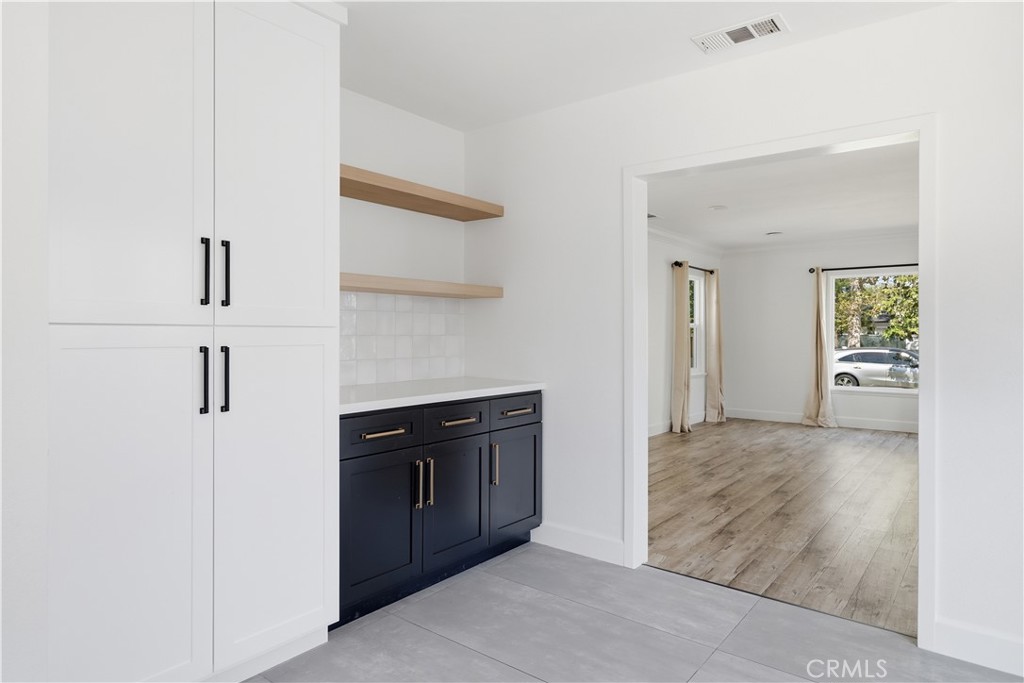 2311 Valencia