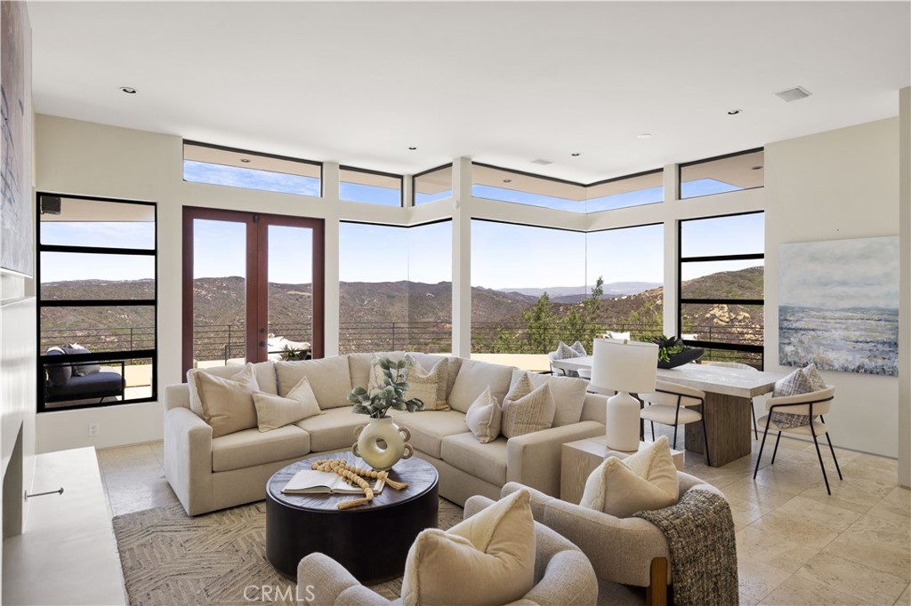 1505 Skyline Drive
