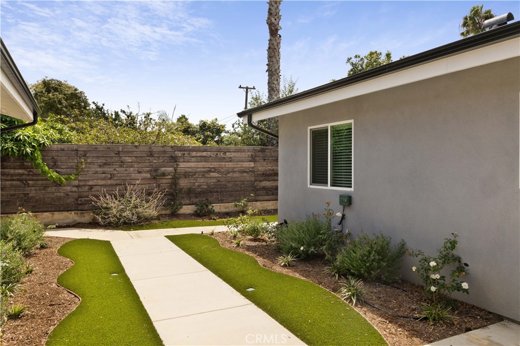2049 Monrovia
